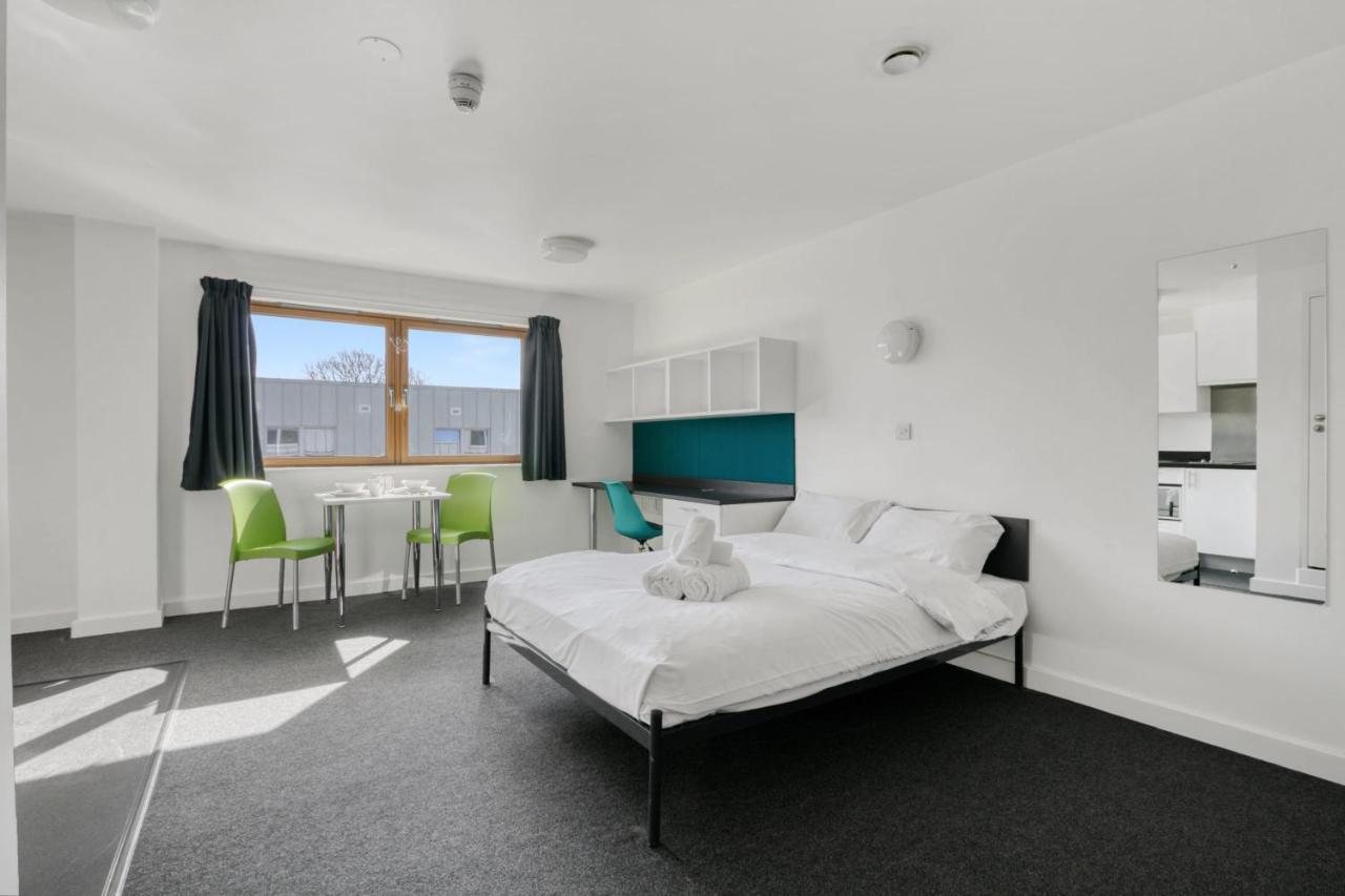 Bright & Central Studio In Luton, Sleeps 2 Luton (Bedfordshire) Exterior photo