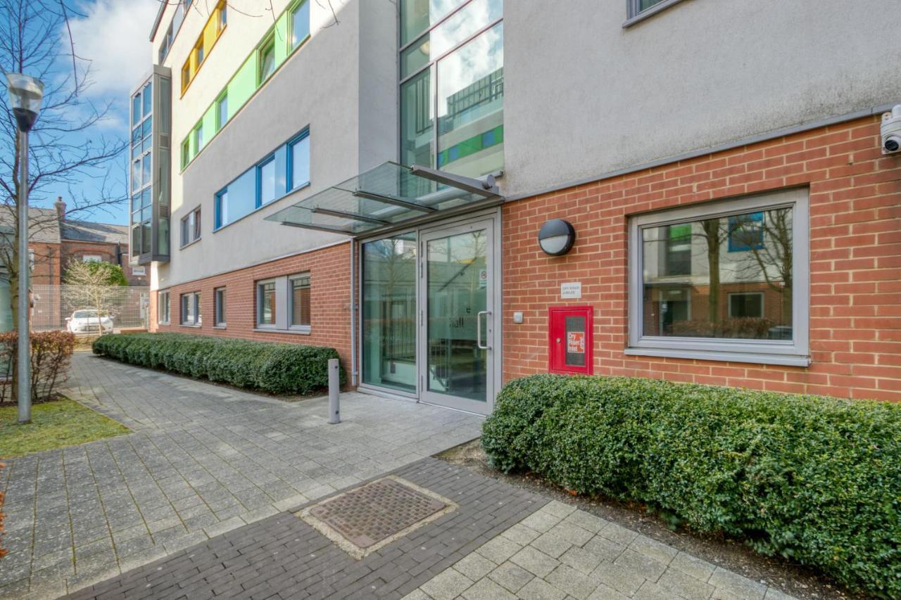 Bright & Central Studio In Luton, Sleeps 2 Luton (Bedfordshire) Exterior photo