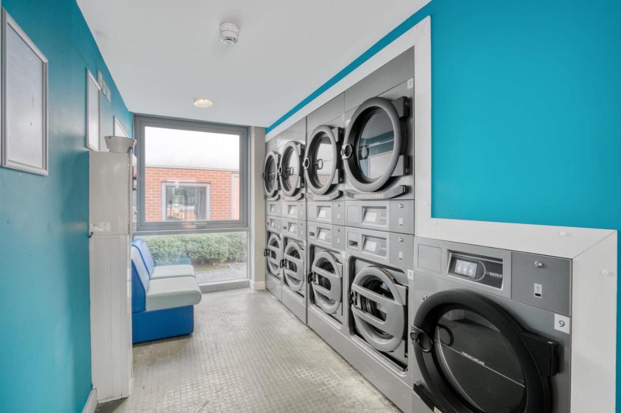 Bright & Central Studio In Luton, Sleeps 2 Luton (Bedfordshire) Exterior photo